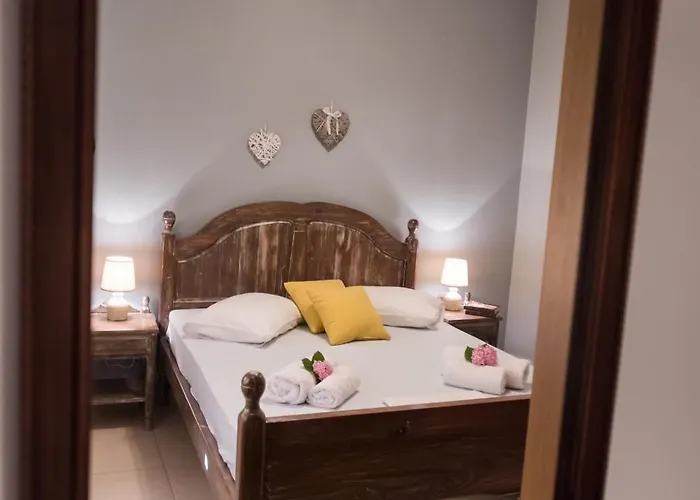 Holiday home Kris&strato's *